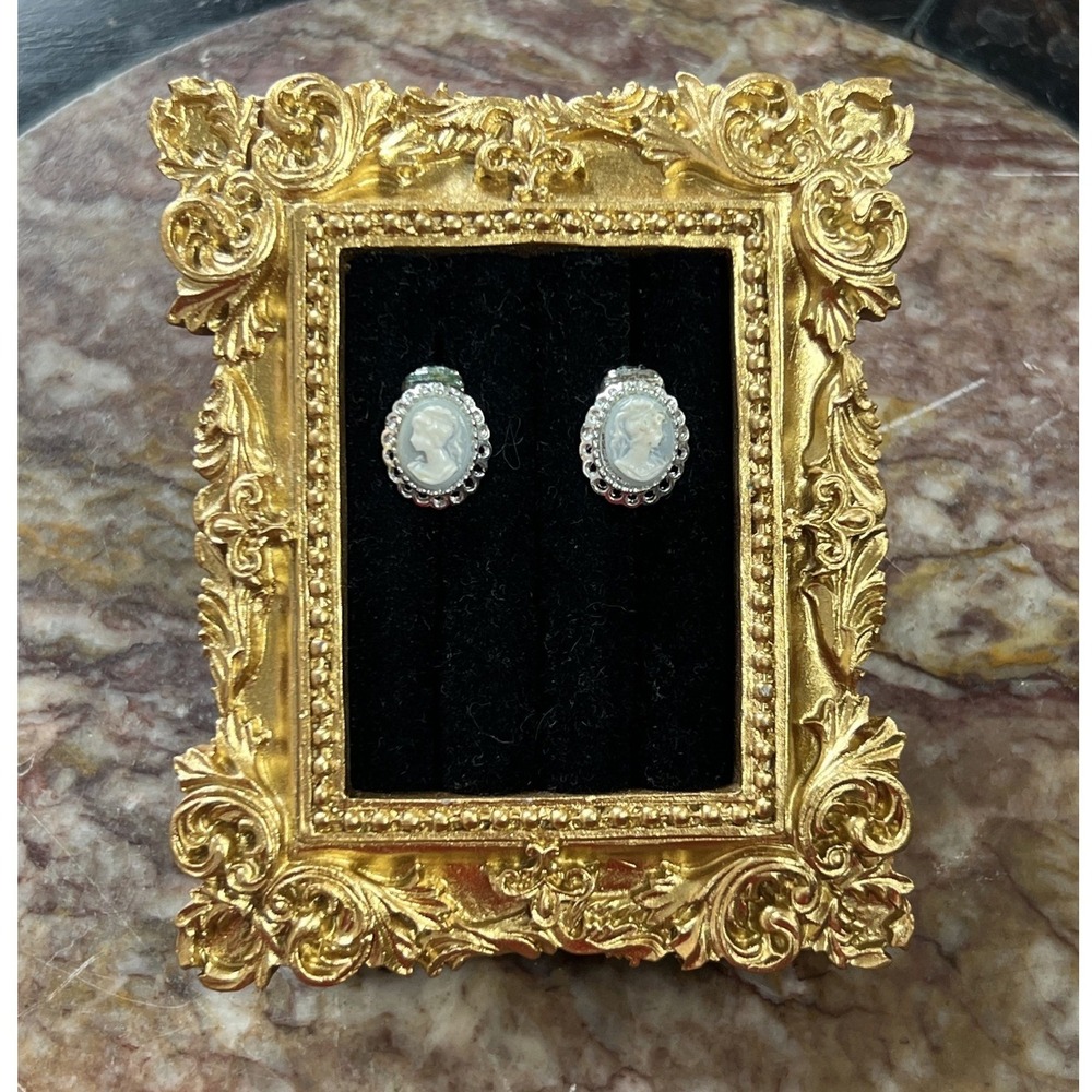 Vintage Blue and White Cameo Clip-On Earrings